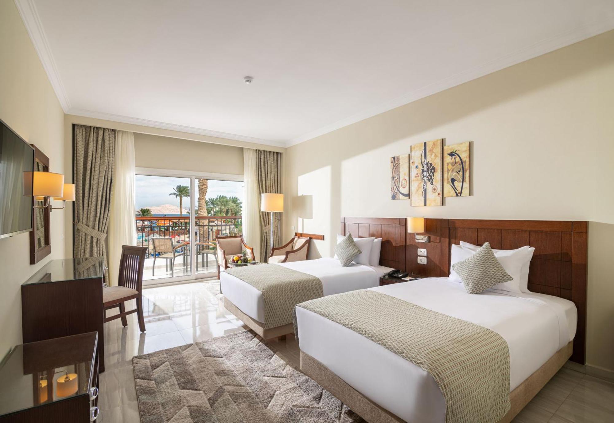Sultan Gardens Resort Sharm El Sheikh Exterior photo A room at the Hilton Sharm El Sheikh