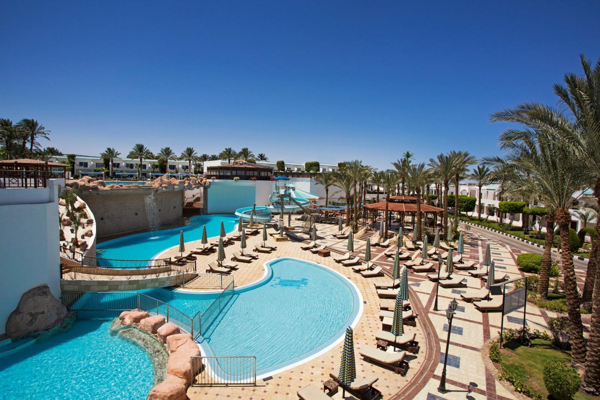Sultan Gardens Resort Sharm El Sheikh Exterior photo The pool at the Hilton Sharm El Sheikh
